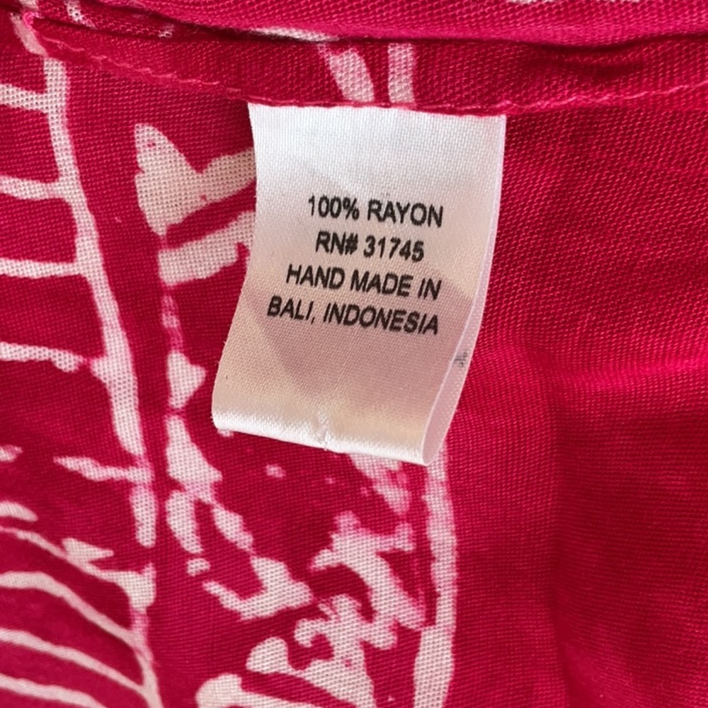 Hot pink and white sarong with Fringe OS - 44 x 63” - Picture 2 of 5